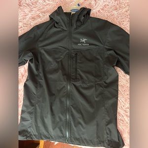 Arc’teryx womens small black windbreaker🖤💅